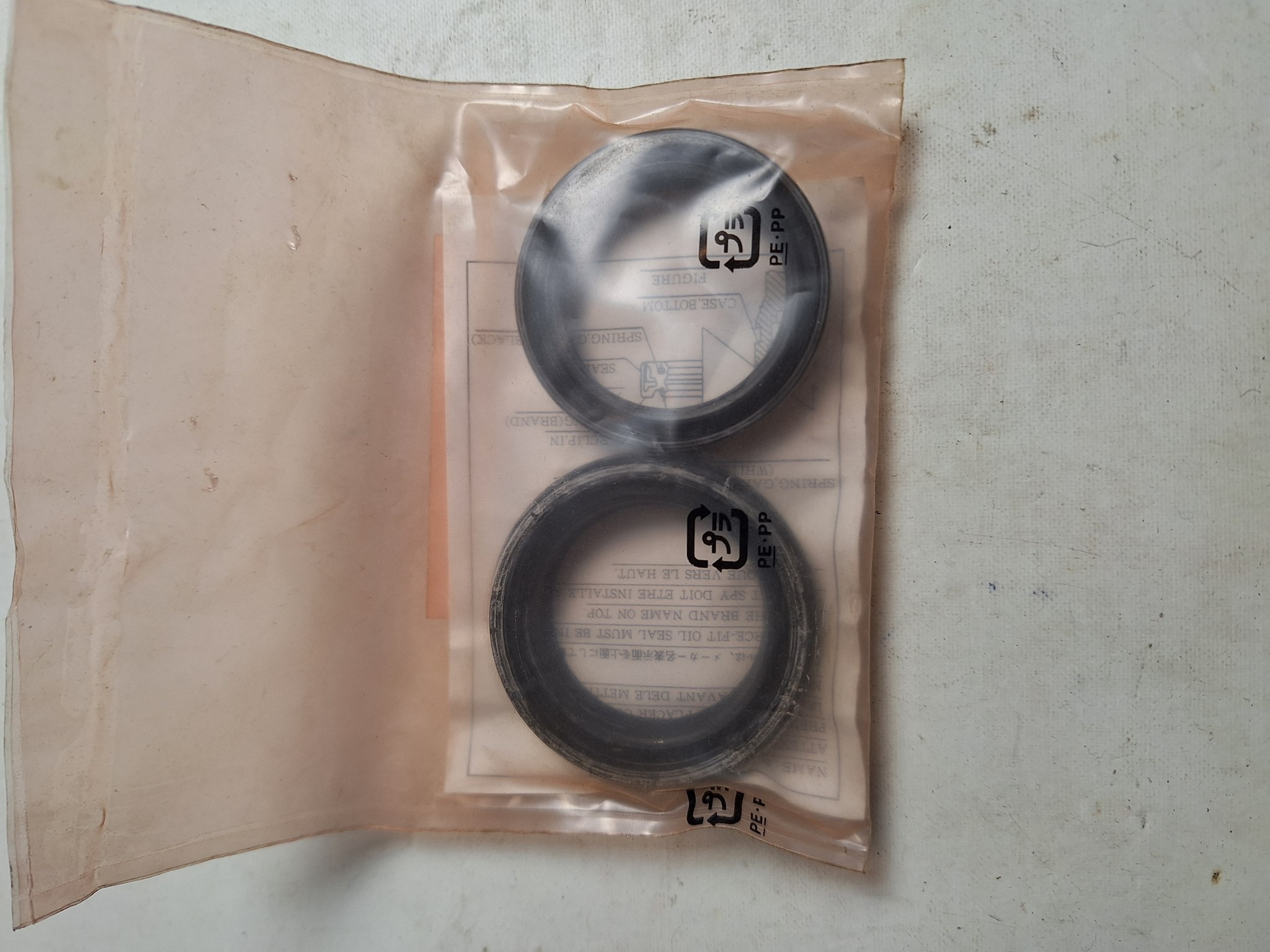 Picture of STAUBDICHTUNG  51490-MN8-305  NT 650